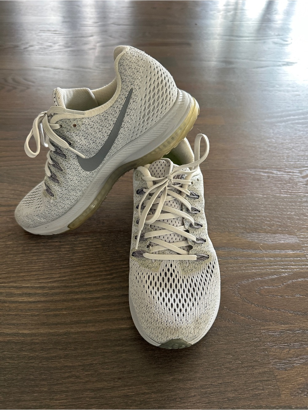 Nike Women’s Zoom Running Sneakers - Light Gray 7